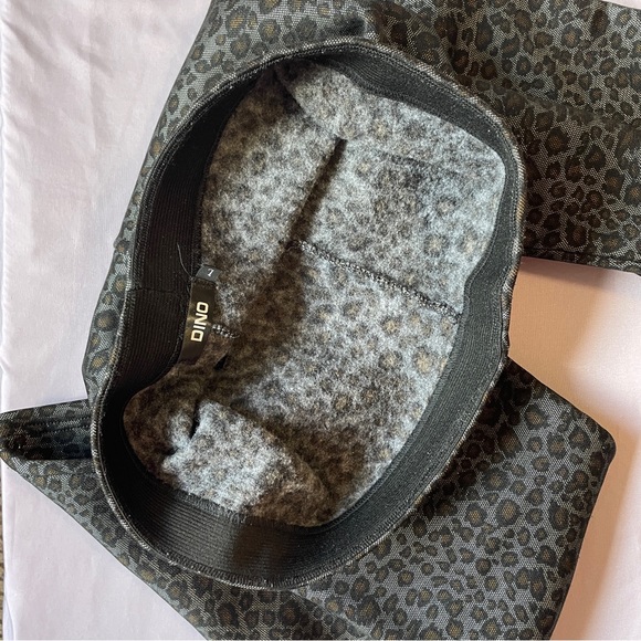 DINO Leopard Print Winter Leggings Girl Sz L also fits Woman Petite Size 6/Sm - Picture 5 of 9